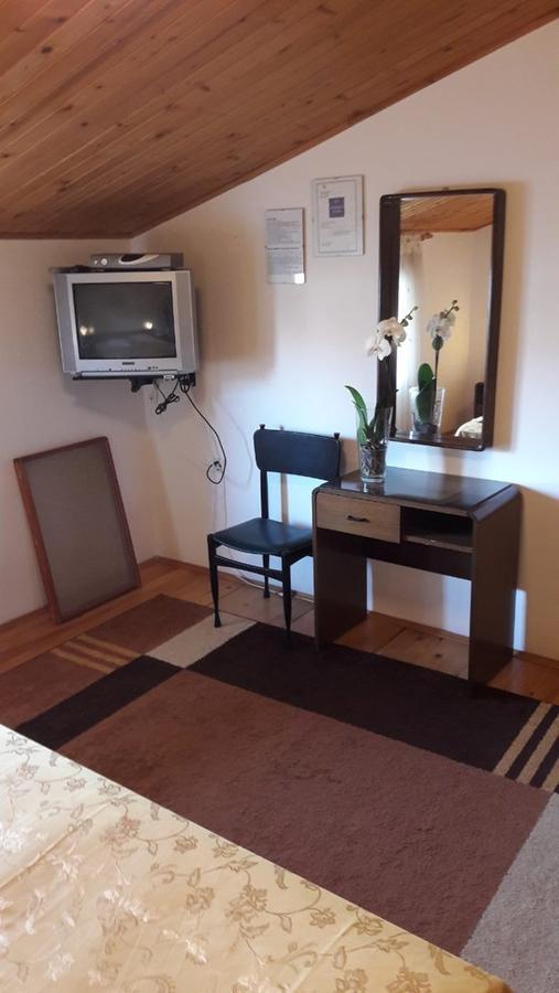 Apartments And Rooms Ana Pomer 217 Екстериор снимка