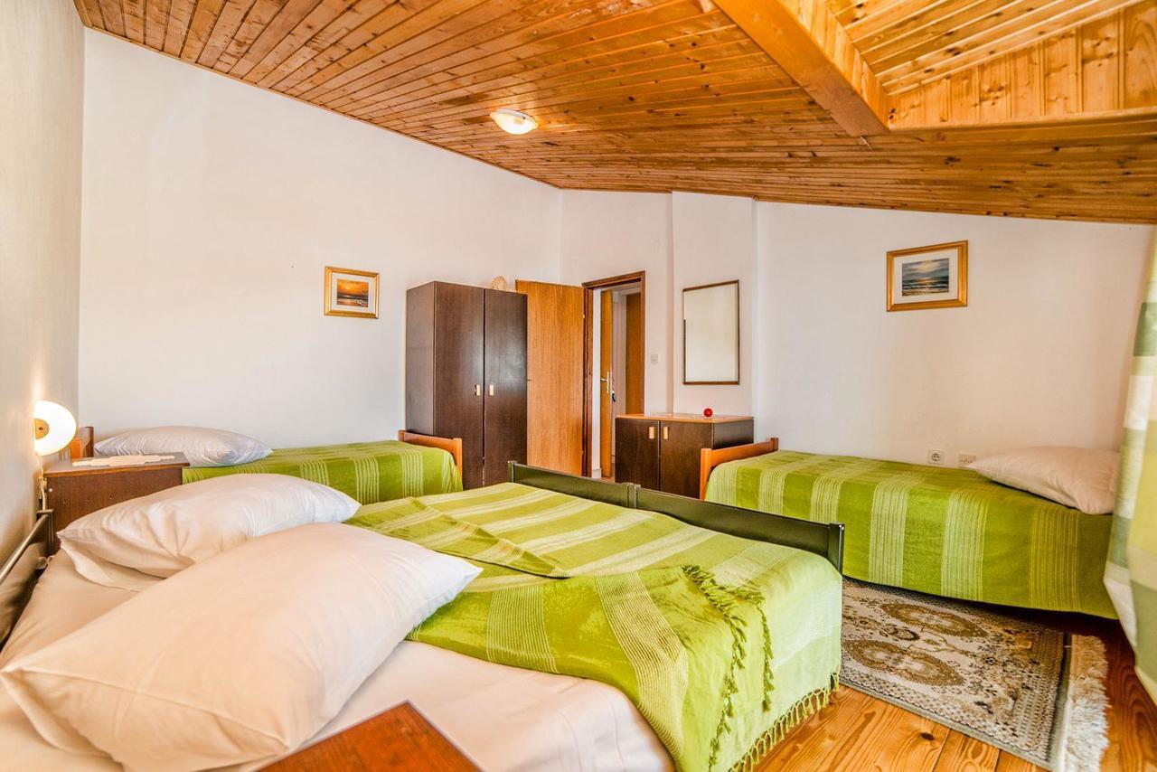 Apartments And Rooms Ana Pomer 217 Екстериор снимка