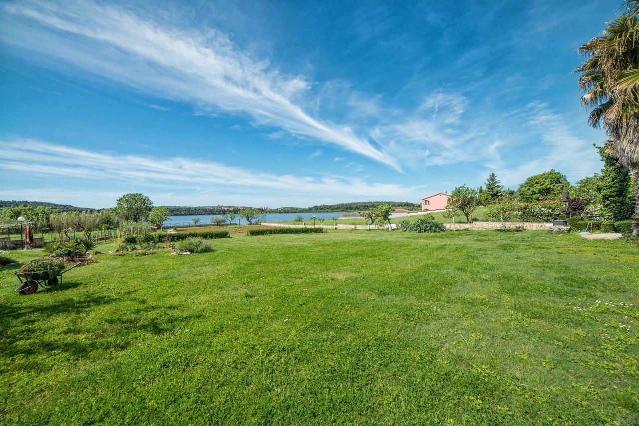 Apartments And Rooms Ana Pomer 217 Екстериор снимка